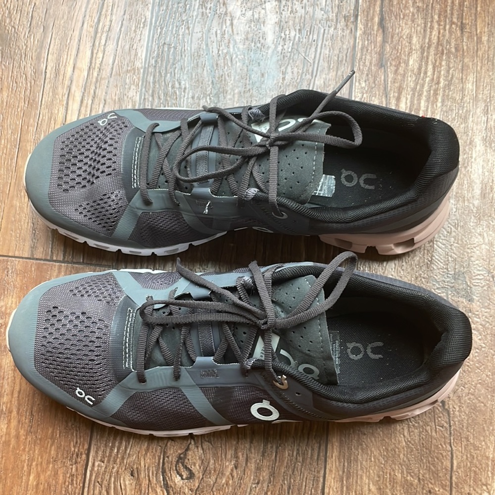 On Cloud Running Cloudflow W Size 9 Rock/Rose. Us… - image 4